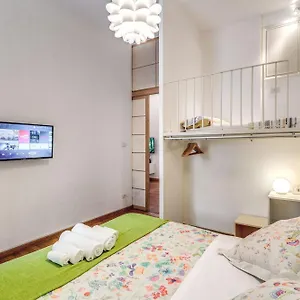Elegant Behind The Colosseum Apartment Rom